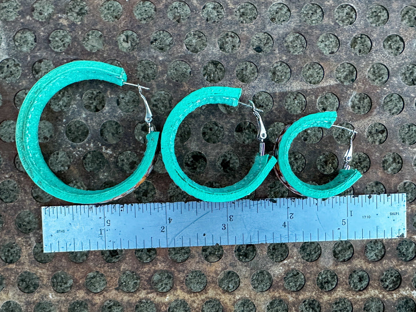 Tooled Vera Hoop Earrings 40mm