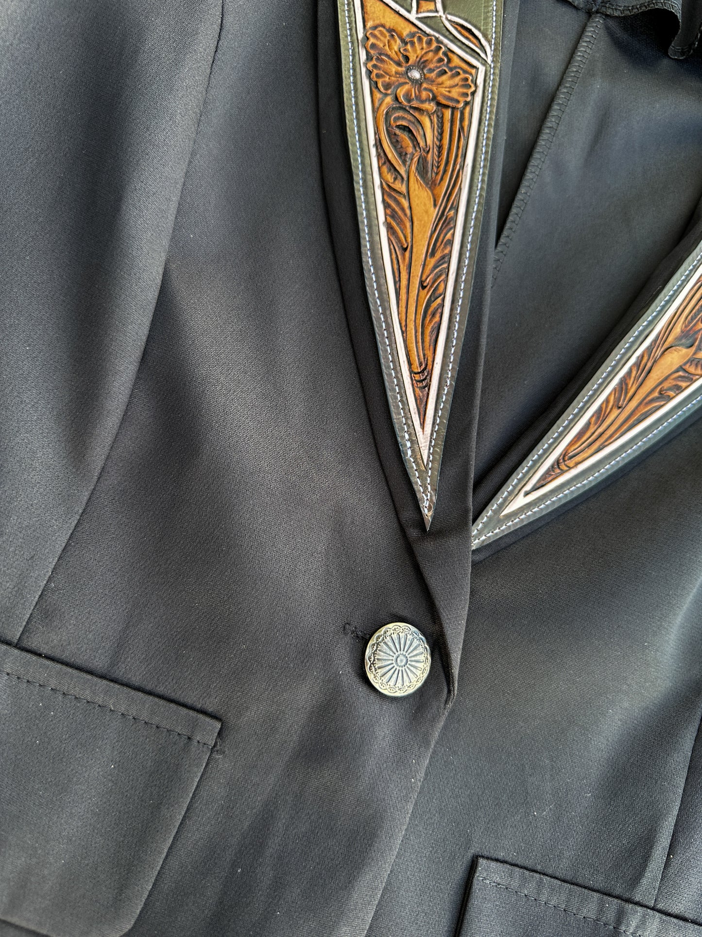 Boot stitch hand tooled lapel blazer in black